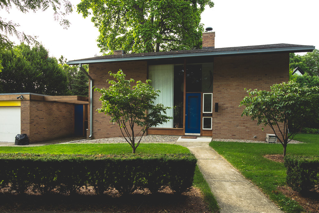 Abraham and Dorothy Becker House by Minoru Yamasaki in Huntington Woods, MI. Photograph by Jason R. Woods.