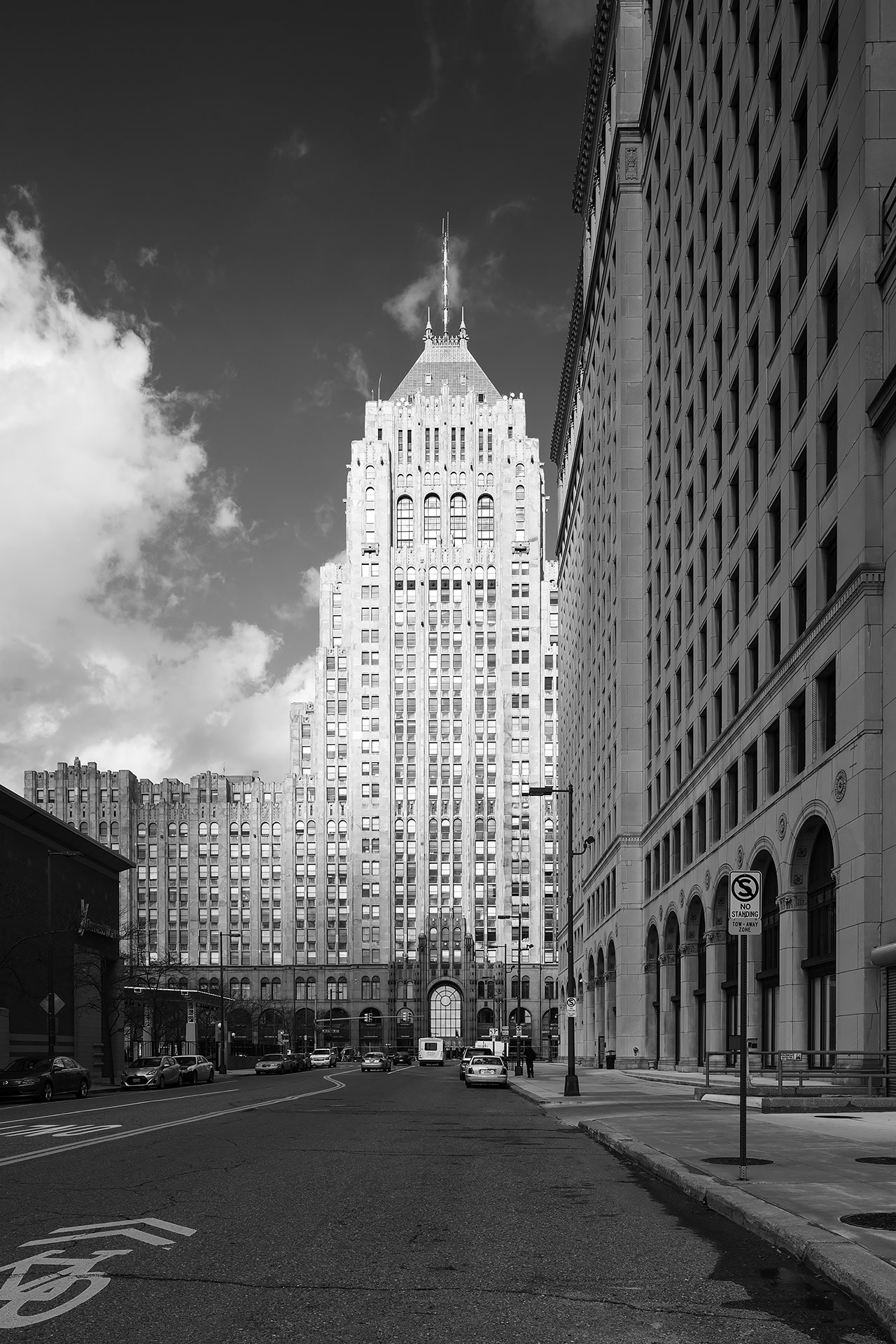 Fisher Building in Detroit by Albert Kahn. Photo by Jason R Woods.