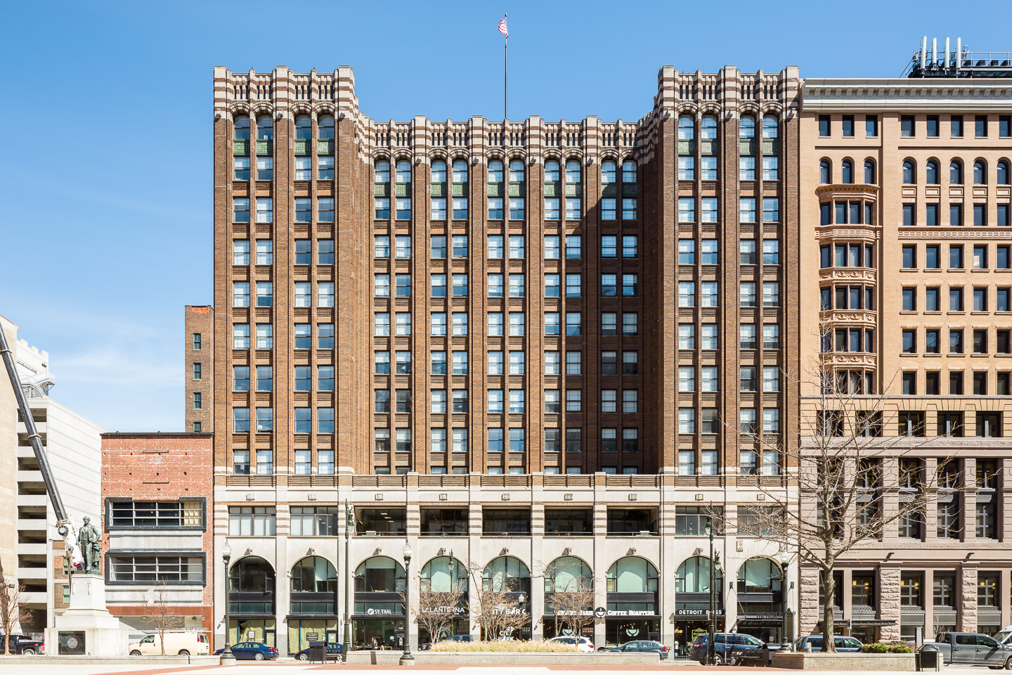 Exterior photograph of Griswold Building in Detroit, Michigan by architect Albert Kahn.